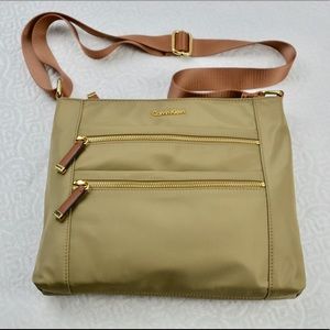 Calvin Klein Crossbody Bag With wide belt